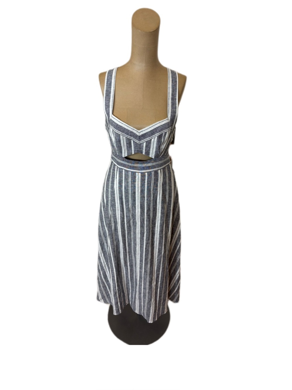 NWT BCBGMAXAZRIA striped cutout midi dress Linen Blend Size 4 Missing Belt